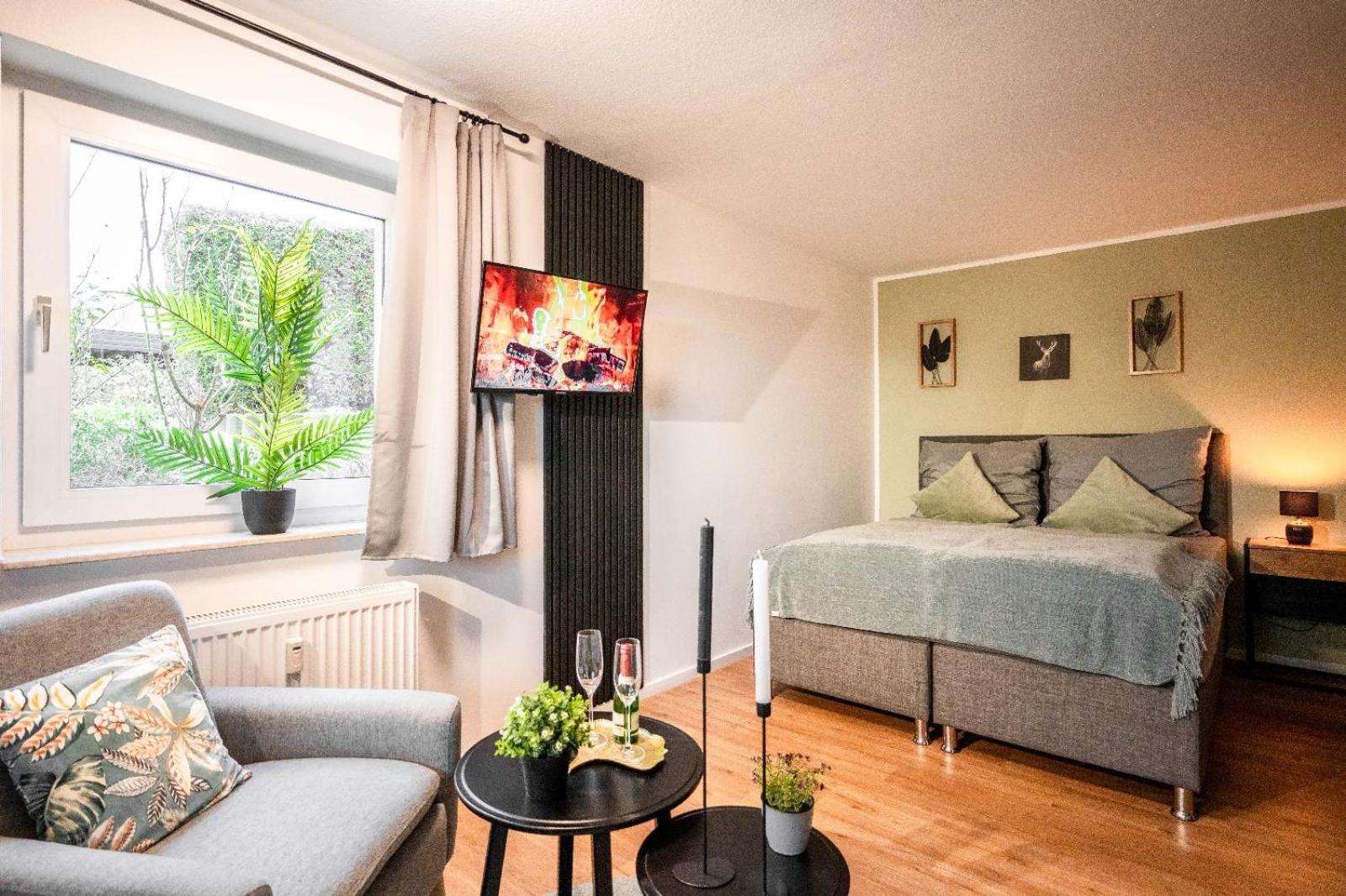 Apartment Ostersiek- Privater Eingang Mit Eigener Terrasse Bad Salzuflen Eksteriør bilde