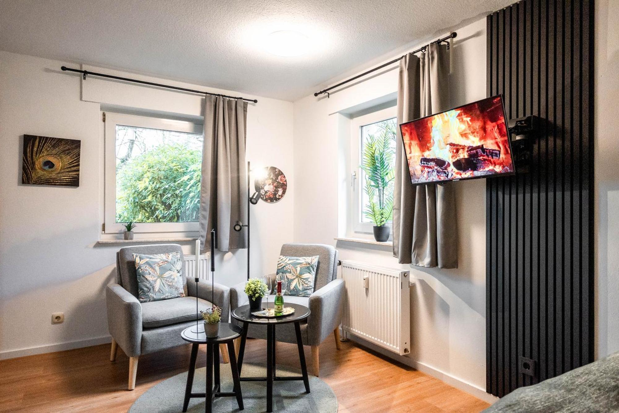 Apartment Ostersiek- Privater Eingang Mit Eigener Terrasse Bad Salzuflen Eksteriør bilde